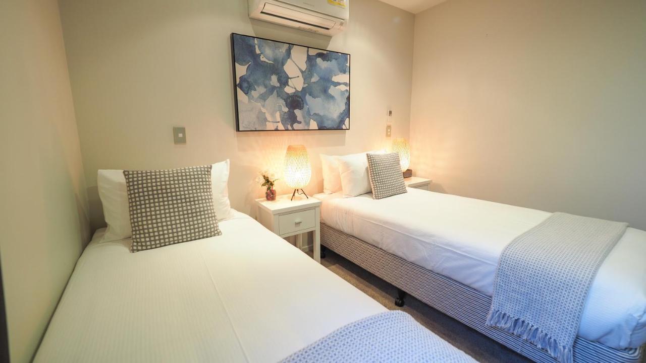Colombo Lodge Hotel Christchurch Esterno foto